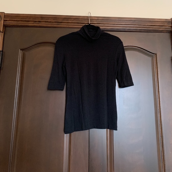 Cassis Black Turtleneck Size Small